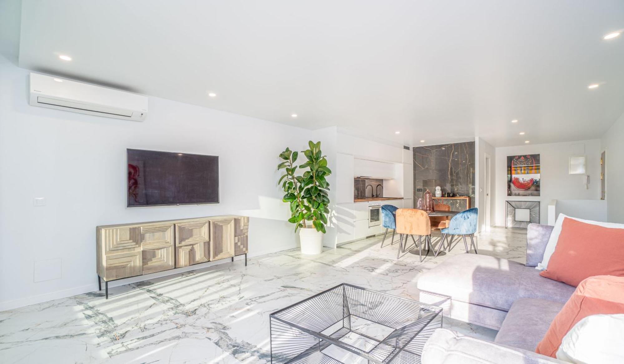Moderno Apartamento Frente Al Canal Con Terrazas Apartment Емпуриабрава Екстериор снимка